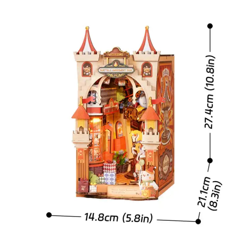 Złożony Book Nook Fairytale Amusement Park na półce z książkami