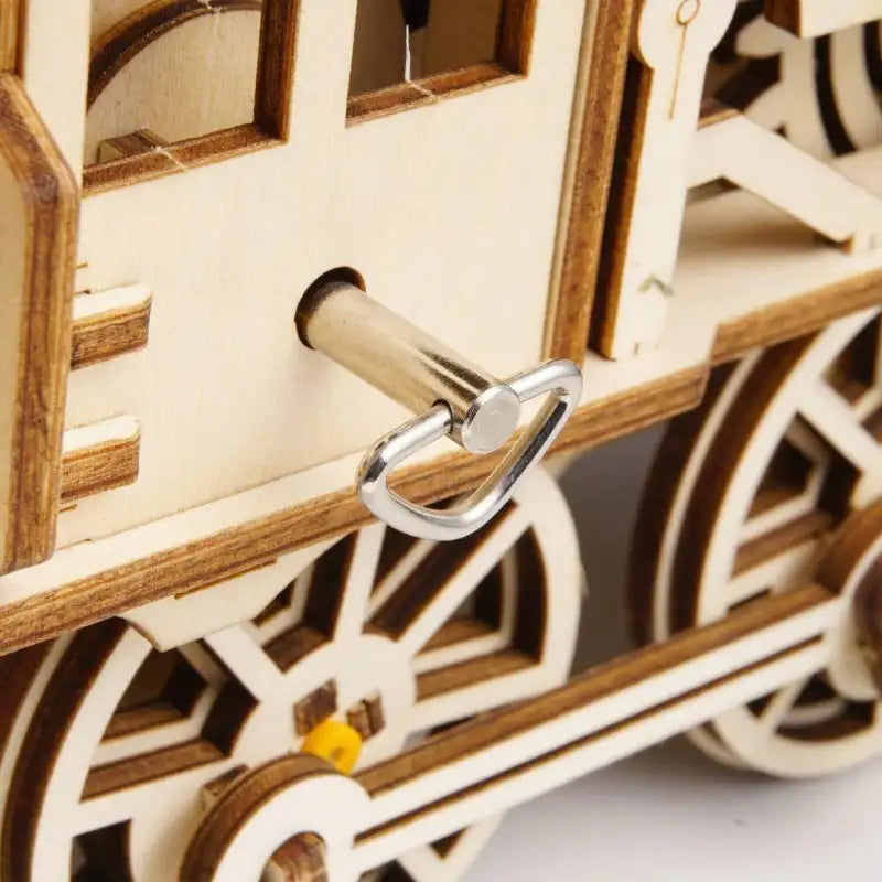Puzzle 3D pociąg – drewniany model lokomotywy – efekt po złożeniu