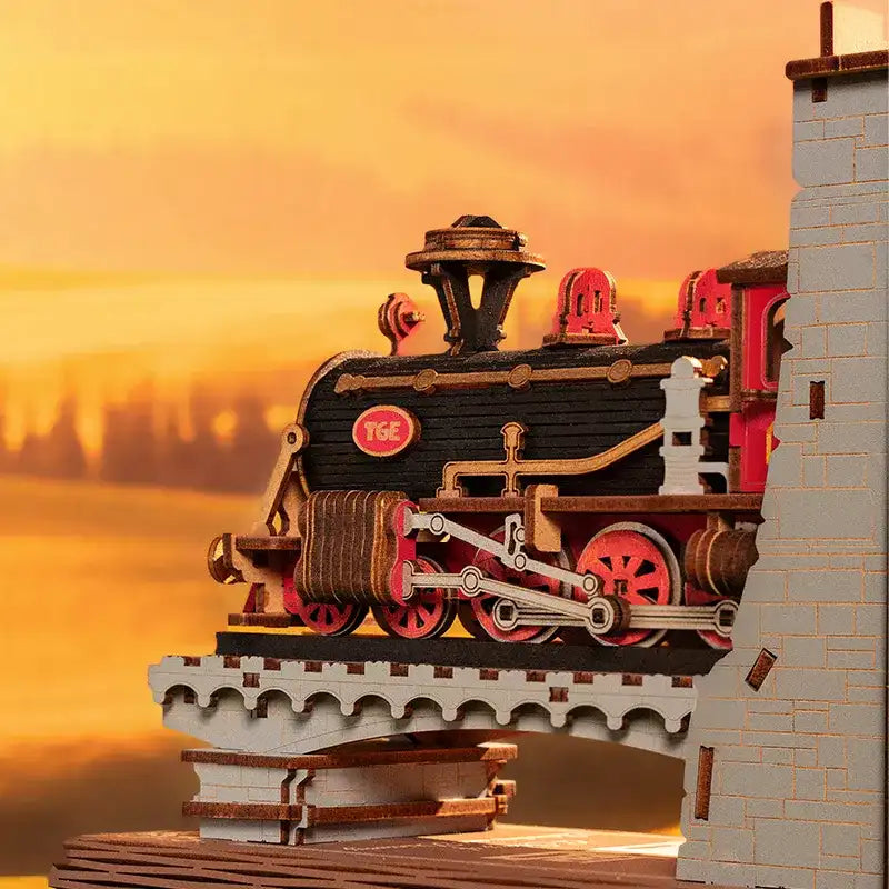 Book Nook Century Train – widok z boku magicznej dioramy