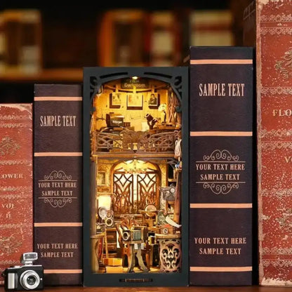 Book Nook Film Darkroom – fotograficzna ciemnia, diorama DIY z oświetleniem LED