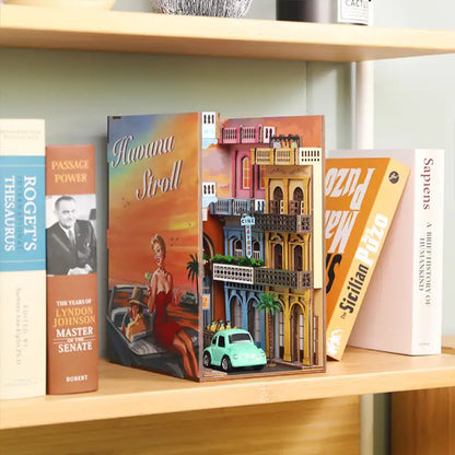 Book Nook Havana Stroll – oświetlenie LED oddające słoneczny klimat