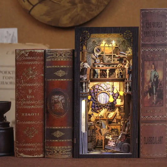Book Nook Nebula Common Room – magiczny pokój wspólny, diorama DIY z oświetleniem LED
