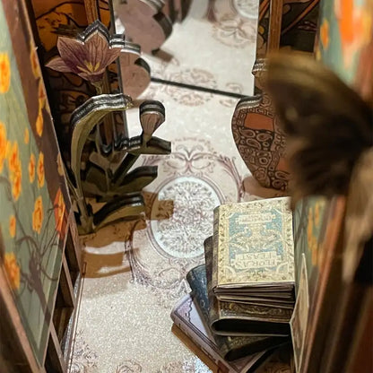 Book Nook Butterflies Of Unknown Lands – zestaw DIY przed montażem