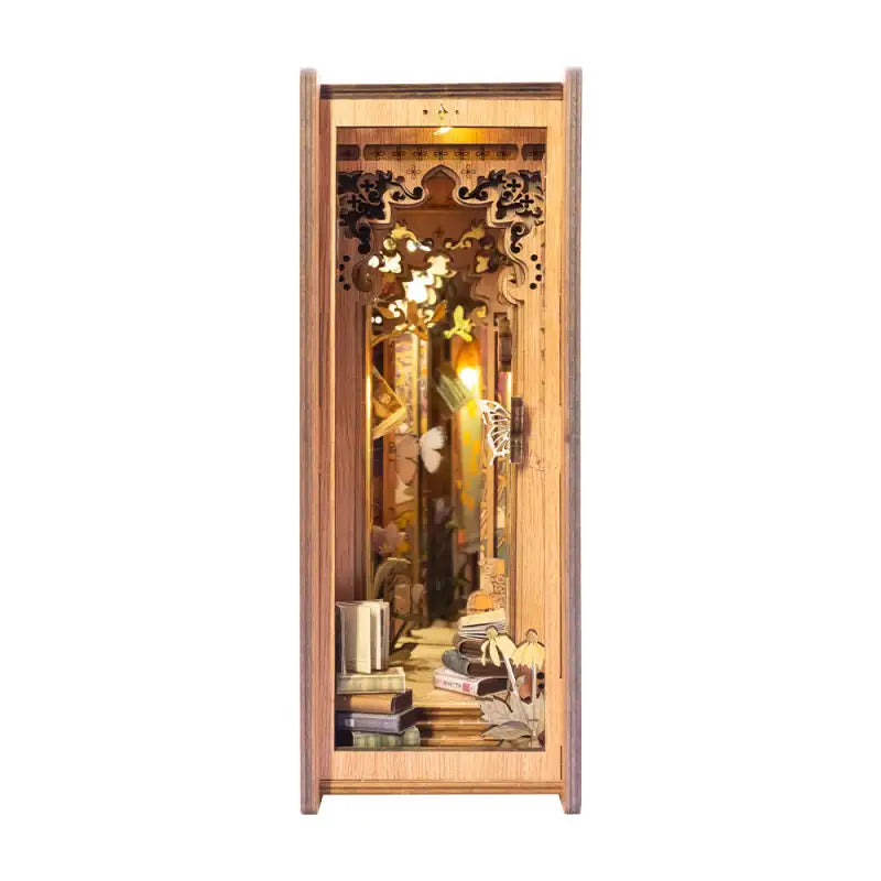 Book Nook Butterflies Of Unknown Lands – kolorowe motyle w miniaturze, detale