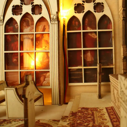 Book Nook Church Prayer – oświetlenie LED podkreślające nastrój