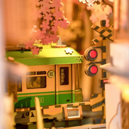 Book Nook Sakura Train – oświetlenie LED rozświetlające japońską scenę