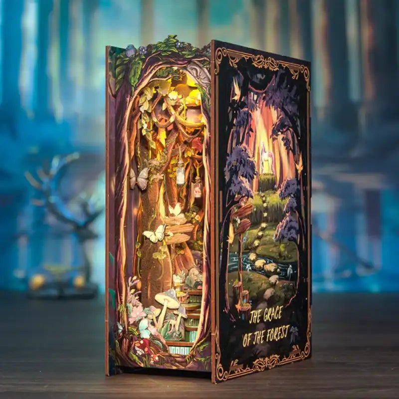 Book Nook Forest Grace – leśne detale i drzewa w miniaturze