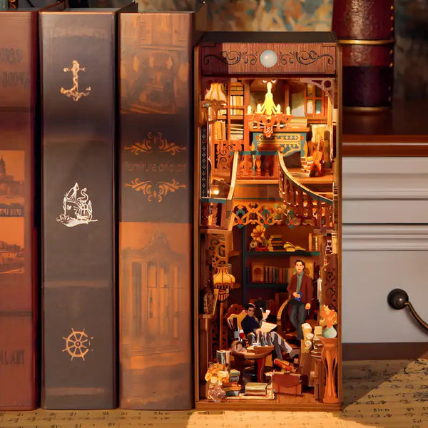 Book Nook Violin Detective Agency – detektywistyczne biuro ze skrzypcami, diorama DIY z LED