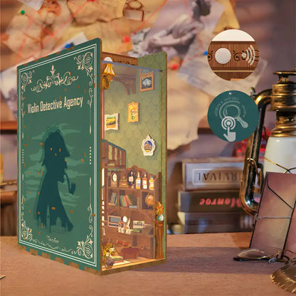 Book Nook Violin Detective Agency – miniaturowe biurko śledcze i skrzypce, detale