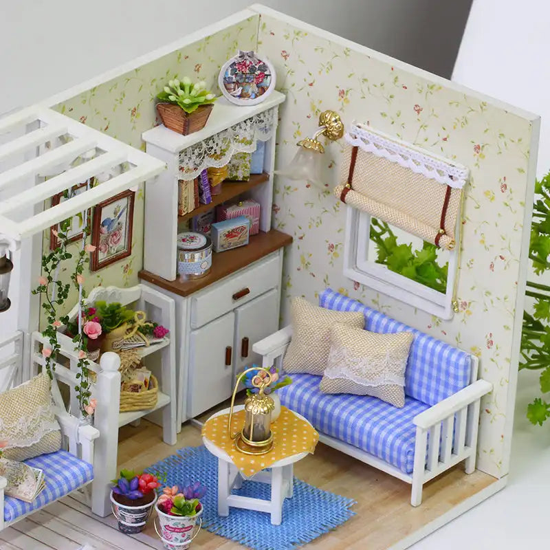 Salon ogrodowy – wnętrze miniaturowego domku