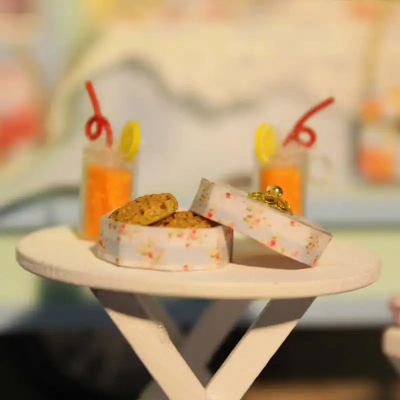 Podróż w czasie – miniaturowe meble i dekoracje