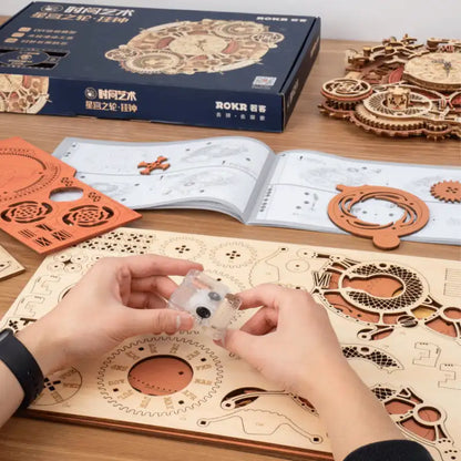 Puzzle 3D zegar zodiakalny – drewniany model – szczegóły przestrzennej konstrukcji